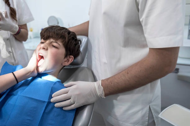 Best Emergency Dentist for Knocked-Out Tooth in Taft, TX